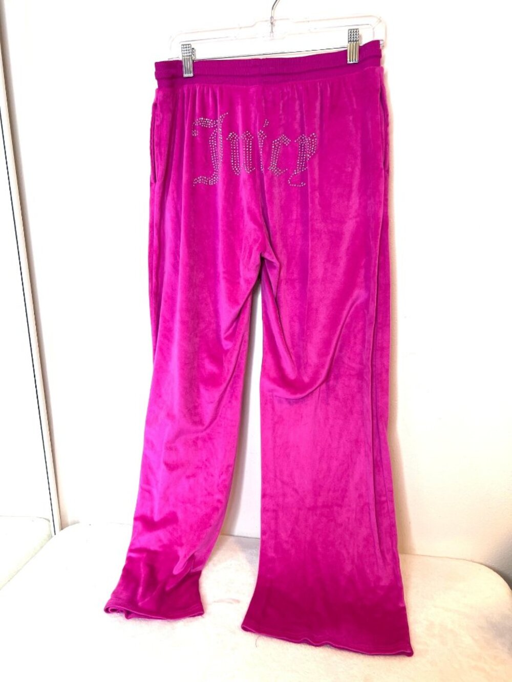 Juicy Couture M Dragonfruit Dream Velour Sleep Pants Rhinestone back logo Pink